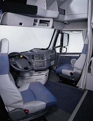 volvo_truck_interior1 volvo truck interior